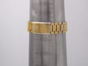 Close-up of the gold-tone steel bracelet clasp on a wrist sizing gauge, showing "Seiko" signed clasp and a wrist circumference of 17.2cm.