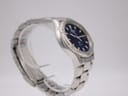Other side view of Seiko Kinetic watch case and bracelet.
