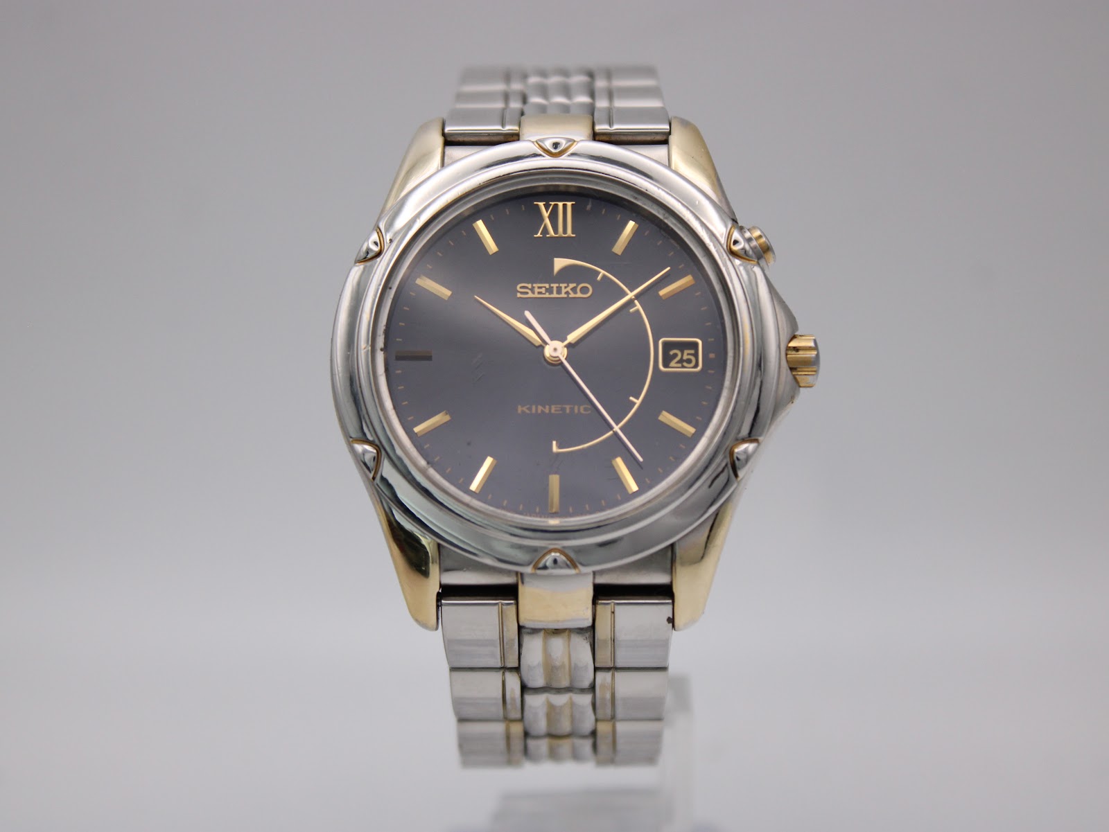 SEIKO 5M62-0C70 — photo 1