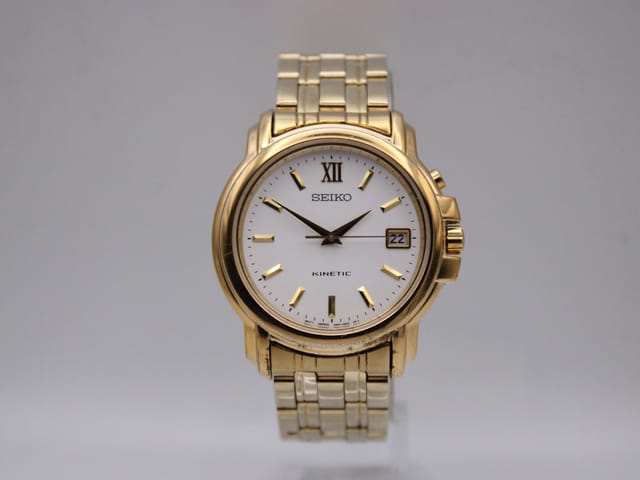 SEIKO 5M62-0B20 — photo 1