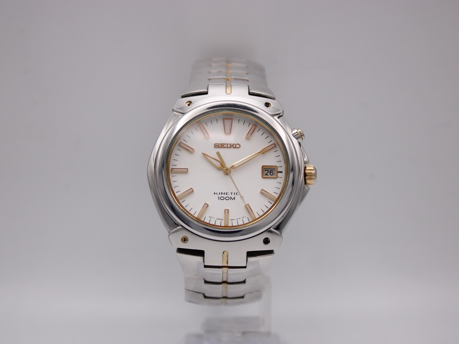 SEIKO 5M62-0AK0 — photo 1