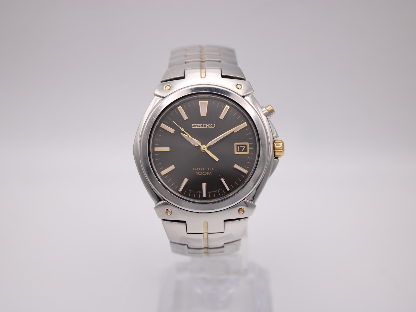 SEIKO 5M62-0AK0 — photo 1