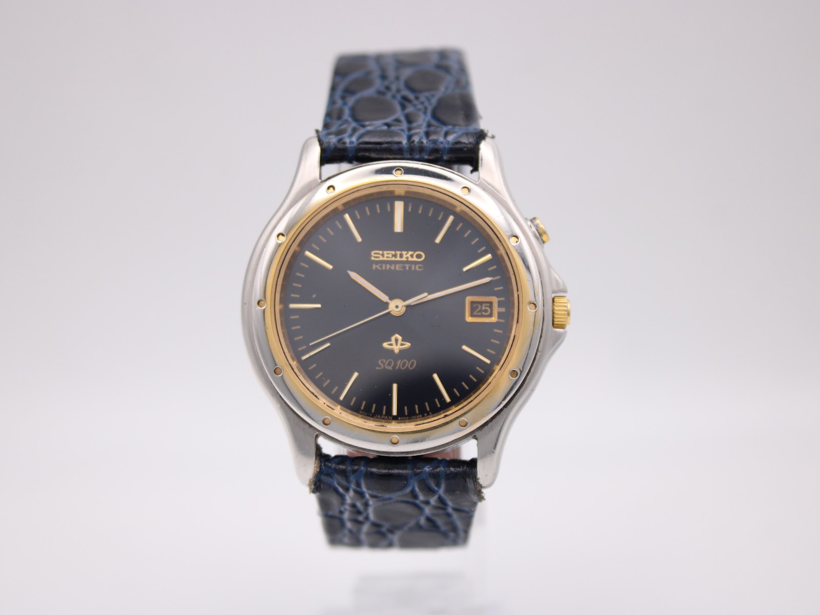 SEIKO 5M42-0B50 — photo 1