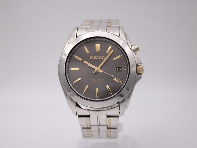 SEIKO 5M62-0AV0 — photo 1