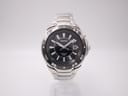 Front view of the Seiko Kinetic 5M62-0CC0 watch with black dial and stainless steel bracelet.