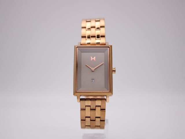 MVMT Signature Square photo 1
