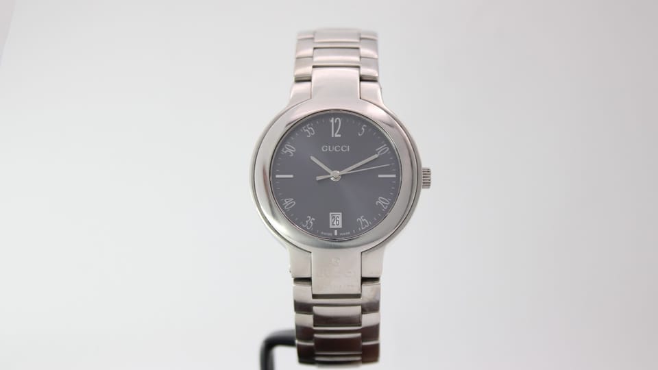 Gucci 8900M