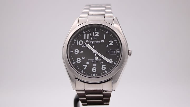 Seiko 7N42-8070