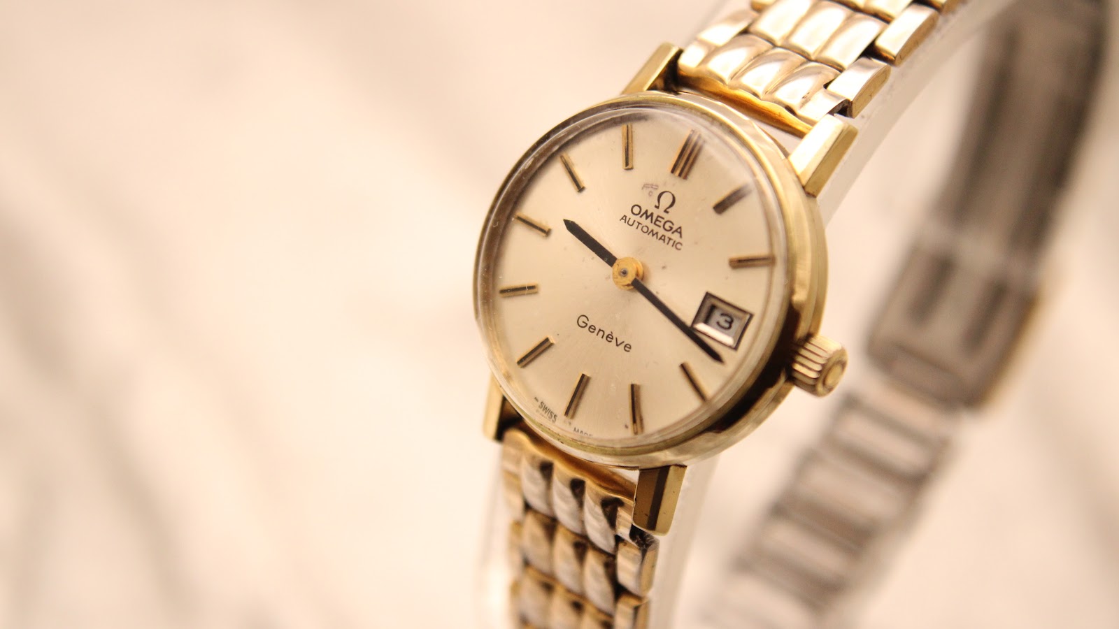 OMEGA GENEVE CAL 684 — photo 1