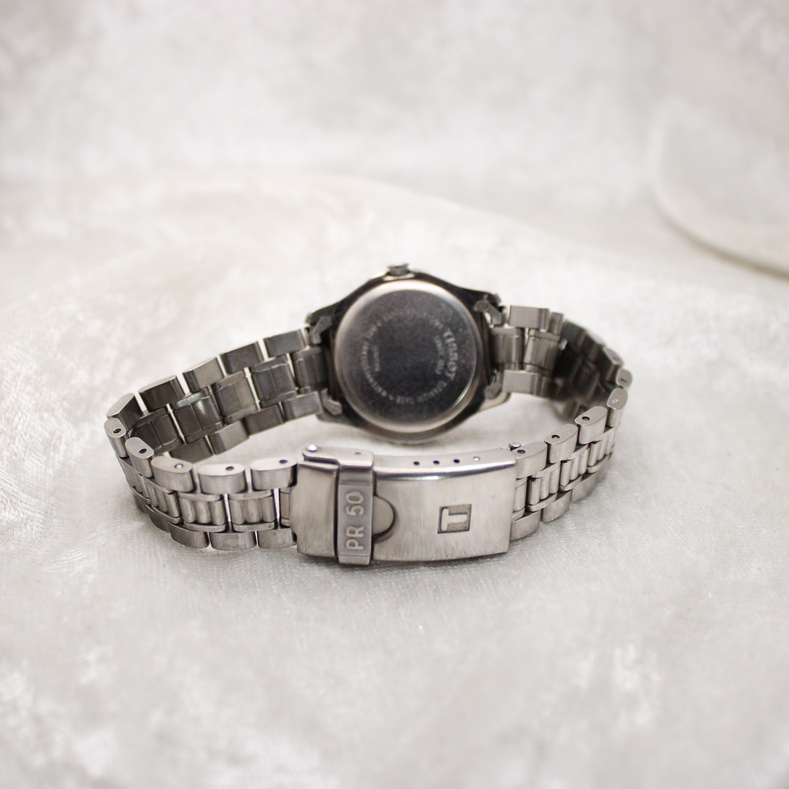 View of the titanium bracelet links on the Tissot watch