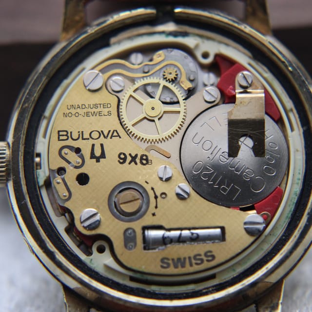 BULOVA ACCUTRON — photo 1