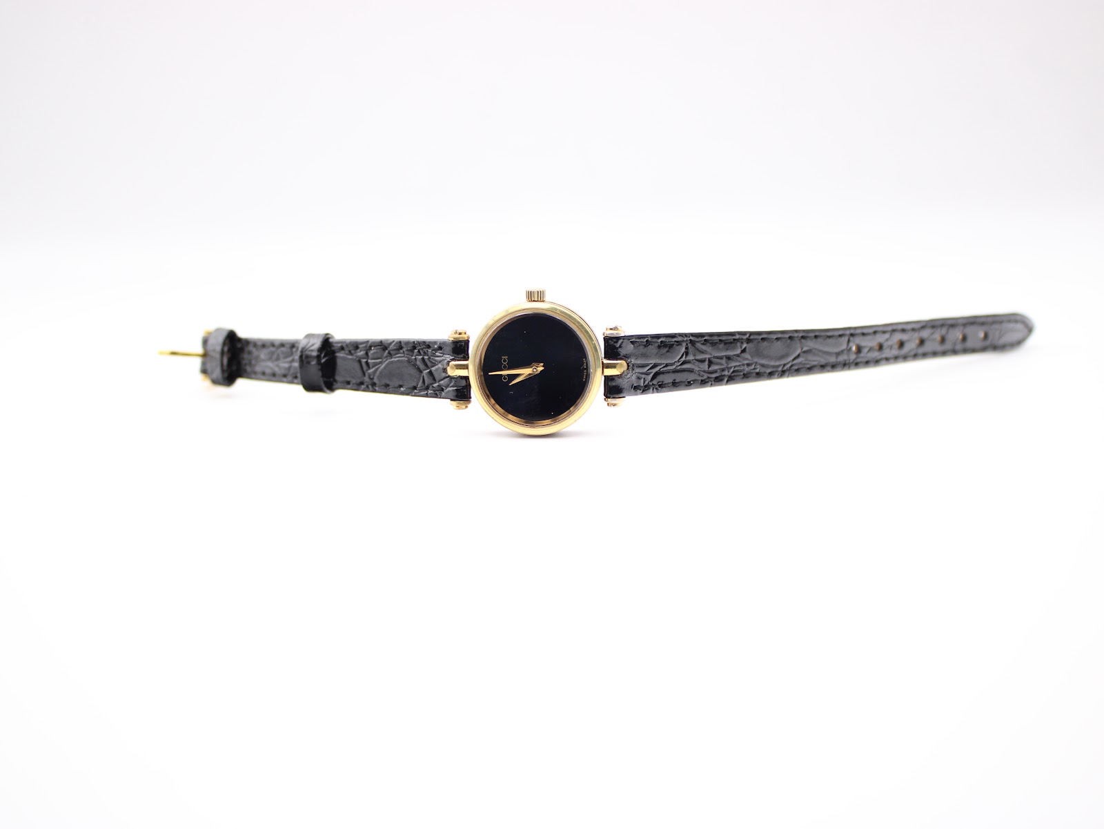 Back of the Gucci 2000L watch case