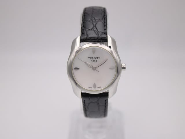 TISSOT T023210A — photo 1